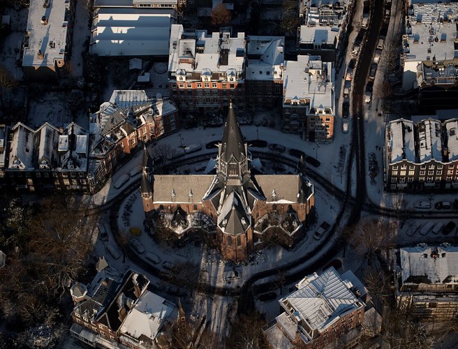 Luchtfoto Van De Vondelkerk
