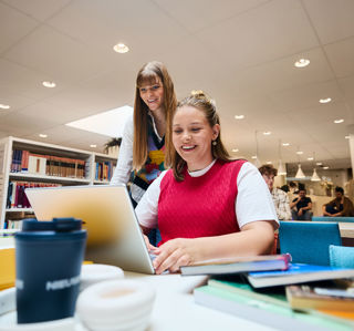 VT studeren studiecentrum twee meiden