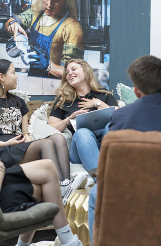 Cheers koffiecorner studenten CHE 1