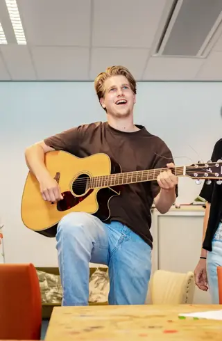 vt groepje met gitaar 2